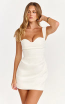Chic Bodycon Sweetheart Sleeveless Mini Homecoming Dress with Structured Bodice and Concealed Back Zipper
