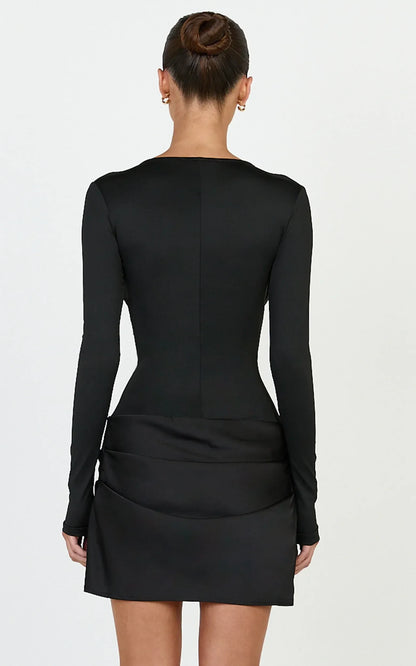 Chic Fitted Deep V-Neck Long Sleeve Closed Back Draped Mini Homecoming Dresses