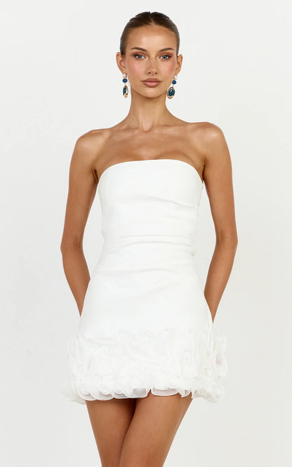 Chic Strapless A-Line Sleeveless Zipper Back Mini Ruffled Hem Homecoming Dresses for Women