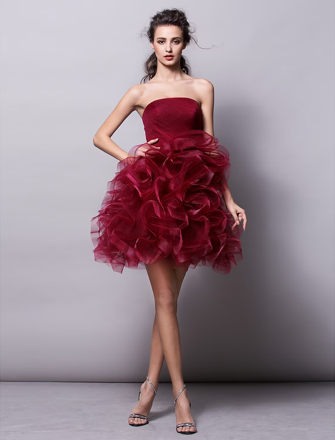 Dazzling Strapless Ball Gown Ruched Tiered Tulle Short Homecoming Cocktail Dress.