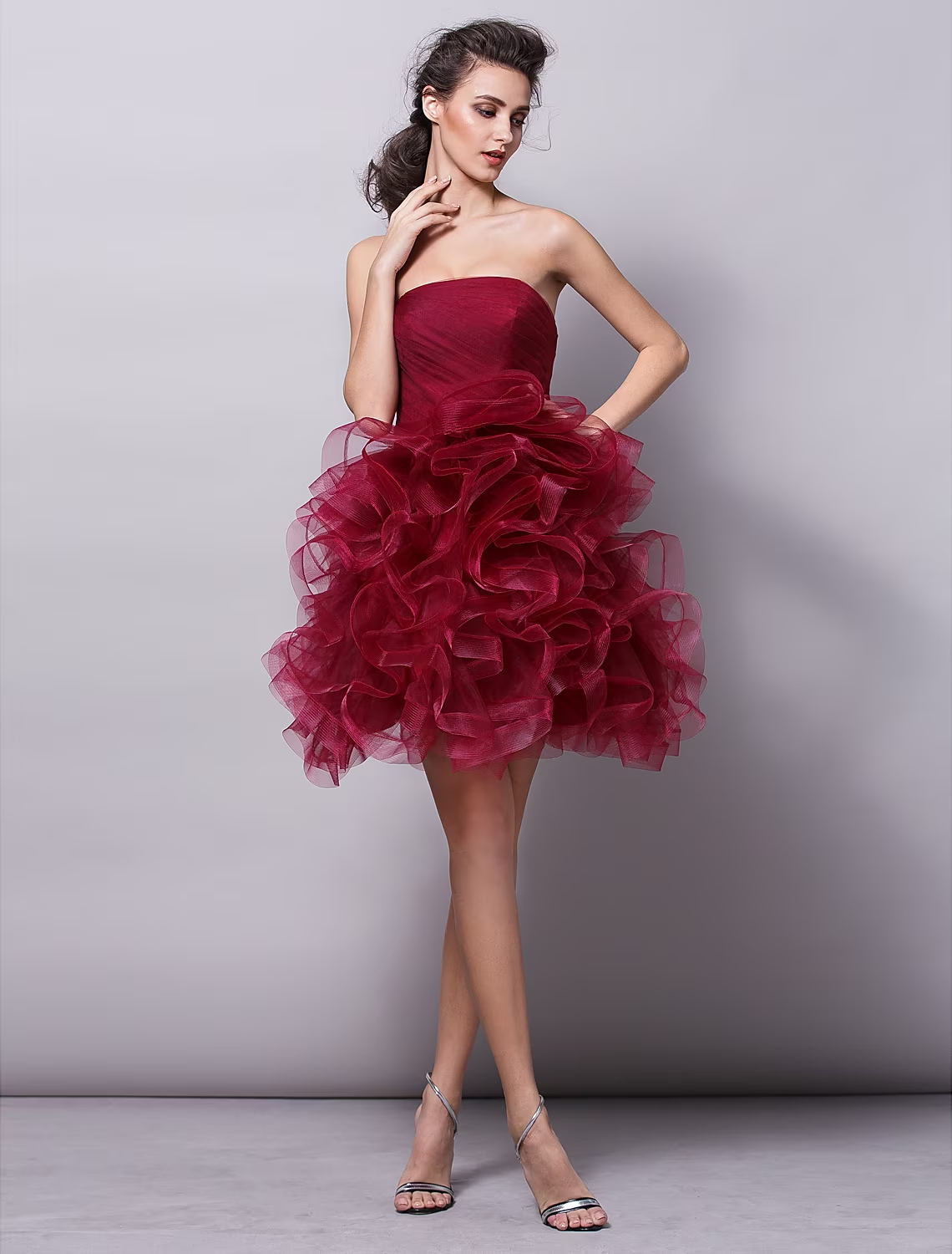 Dazzling Strapless Ball Gown Ruched Tiered Tulle Short Homecoming Cocktail Dress.