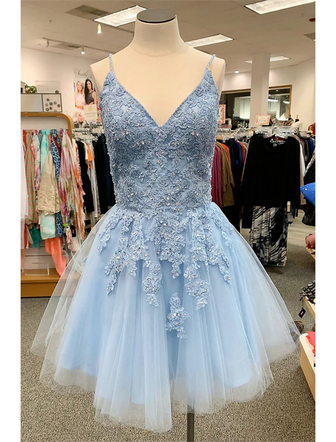 Elegant A-Line Spaghetti Strap Floral Applique Tulle Short Mini Homecoming Dress.