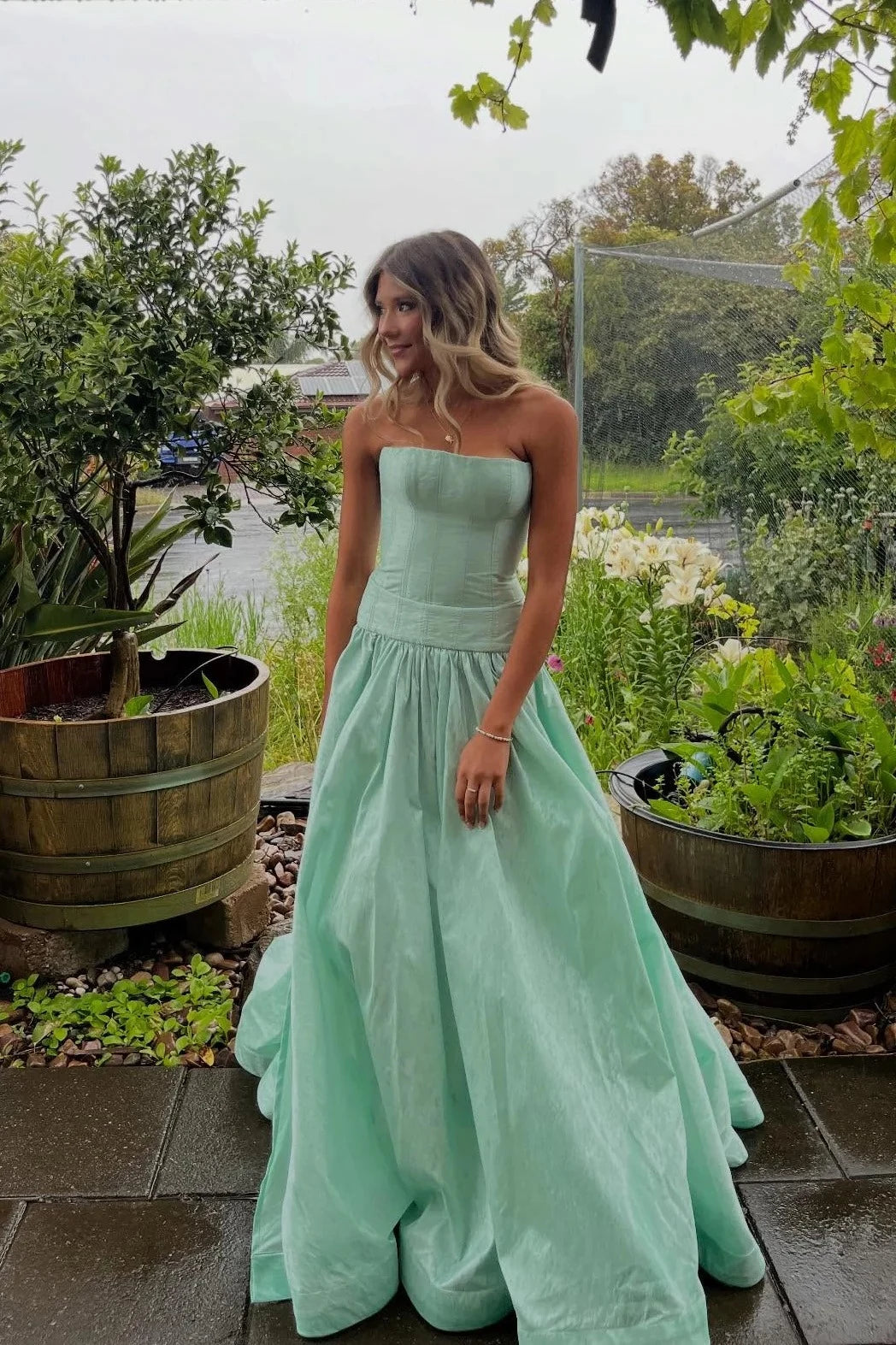 Elegant A-Line Strapless Sweetheart Open Back Mint Green Taffeta Evening Dress.
