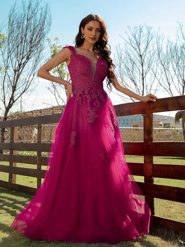 Elegant A-Line floral lace prom dress with sweetheart neckline.