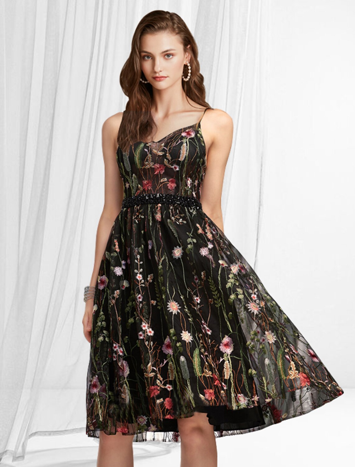 Elegant A-Line V-Neck Boho Lace Pattern Knee-Length Cocktail Dress.