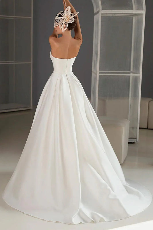 Elegant Ball-Gown Sweetheart Strapless Open-Back Train-Length Wedding Dress