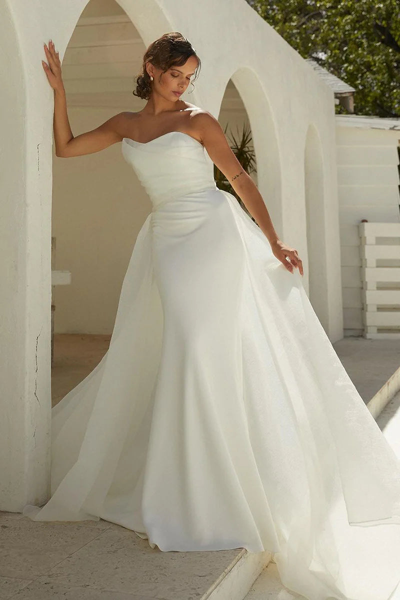 Elegant Mermaid Strapless Sleeveless Open-Back Train-Length Wedding Dress
