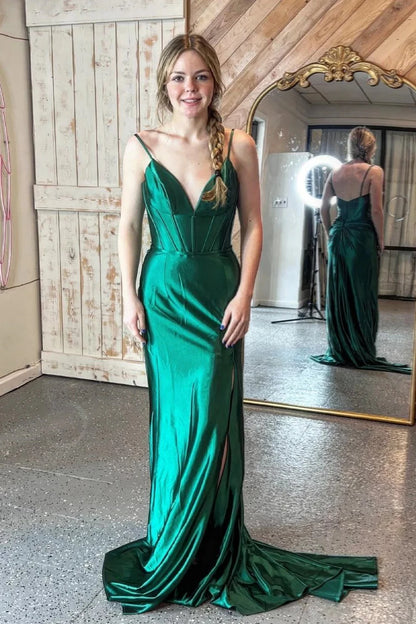 Elegant Mermaid V-Neck Spaghetti Straps Ruched Back Sweep Train Emerald Satin Evening Dresses