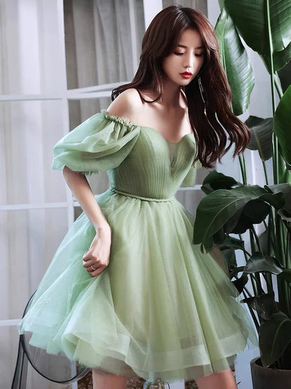 Elegant Off-Shoulder Tulle Light Green Knee-Length Party Prom Dress.