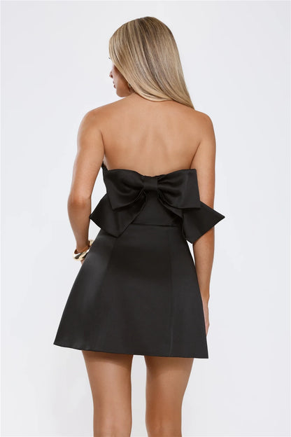 Elegant A-Line Strapless Sleeveless Big Bow Back Mini Homecoming Dresses for Party Nights