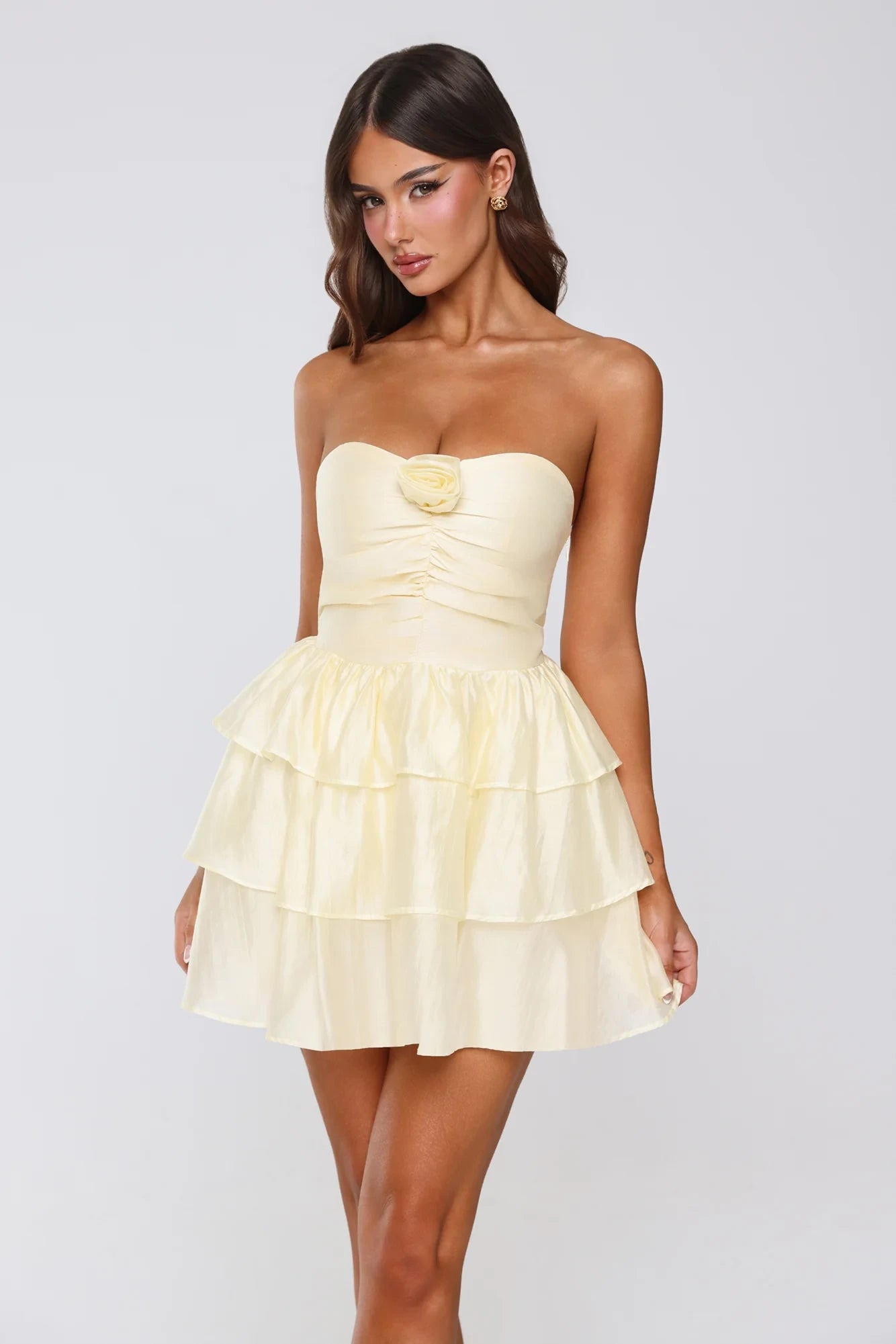 Elegant A-Line Strapless Sweetheart Ruched Back Tiered Mini Homecoming Dresses