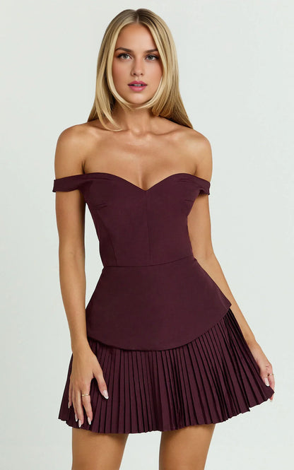 Elegant A-Line Sweetheart Off-Shoulder Cap Sleeve Structured Back Mini Pleated Homecoming Dresses