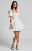 Elegant Embroidered A-Line Square Neck Puff Sleeve Lace-Up Back Mini Homecoming Dresses