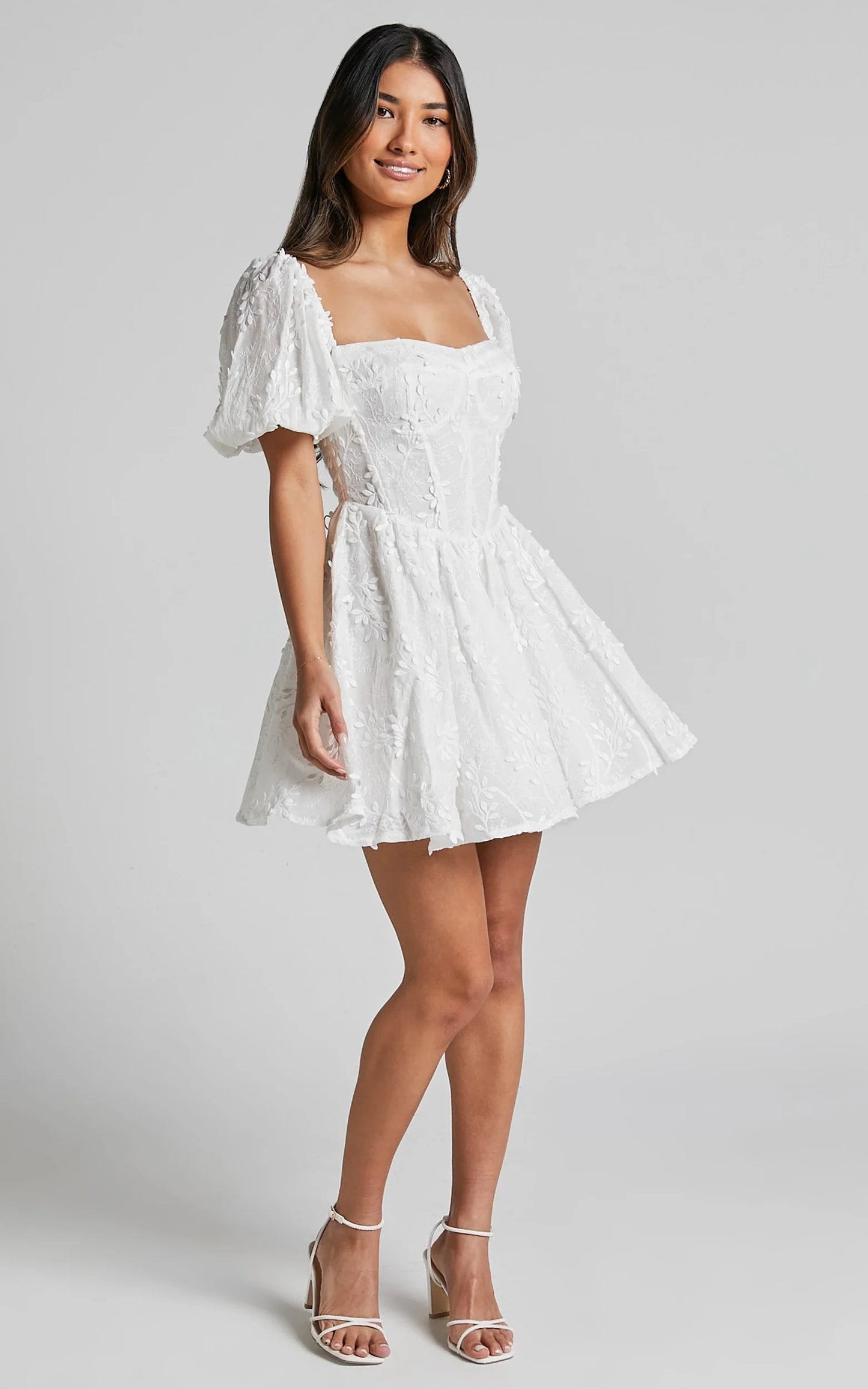 Elegant Embroidered A-Line Square Neck Puff Sleeve Lace-Up Back Mini Homecoming Dresses