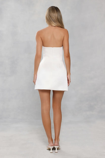 Elegant Strapless A-Line Sleeveless Zipper Back Mini Homecoming Dresses with Sequin Appliques