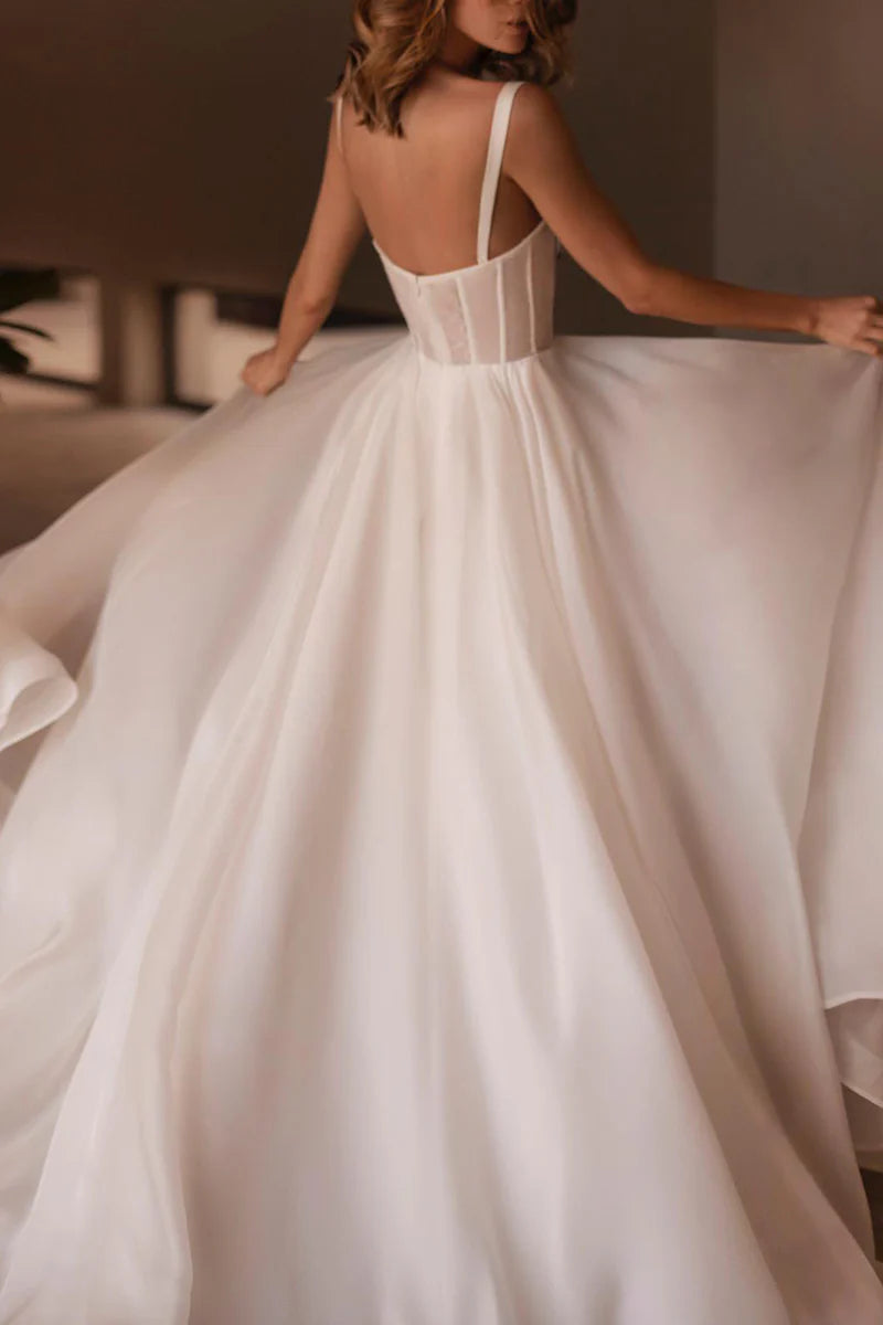 Glamorous Ball Gown Bustier Spaghetti Strap Open Back Train Length Wedding Dress