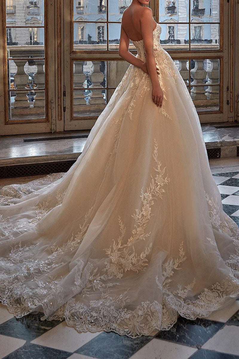 Glamorous Ball-Gown Plunge-V-Neck Strapless Open-Back Train-Length Wedding Dress