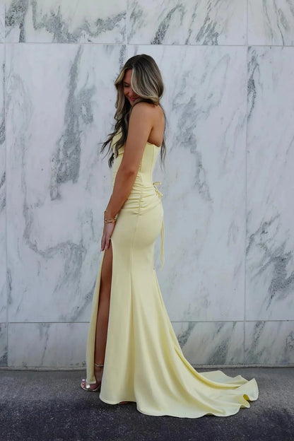 Glamorous Mermaid Cowl Neck Sleeveless Tie Back Floor-Length Pale Yellow Jersey Evening Dresses