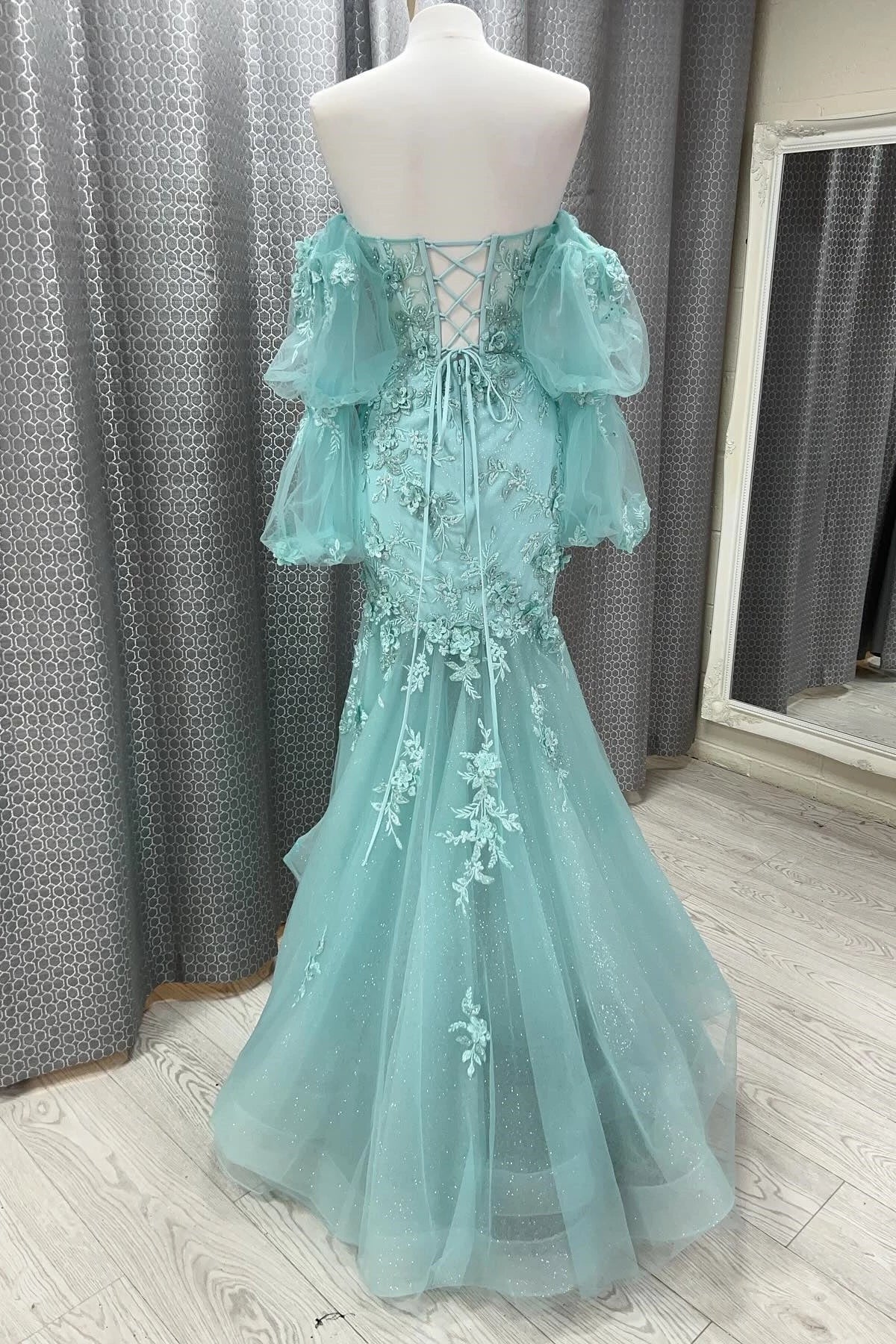 Glamorous Mermaid Off-the-Shoulder Puff Sleeves Lace Up Back Floor-Length Mint Green Tulle Evening Dresses