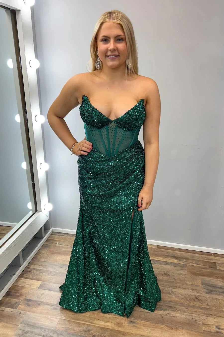 Glamorous Mermaid Sweetheart Strapless Lace Up Back Floor-Length Emerald Green Sequin Evening Dresses
