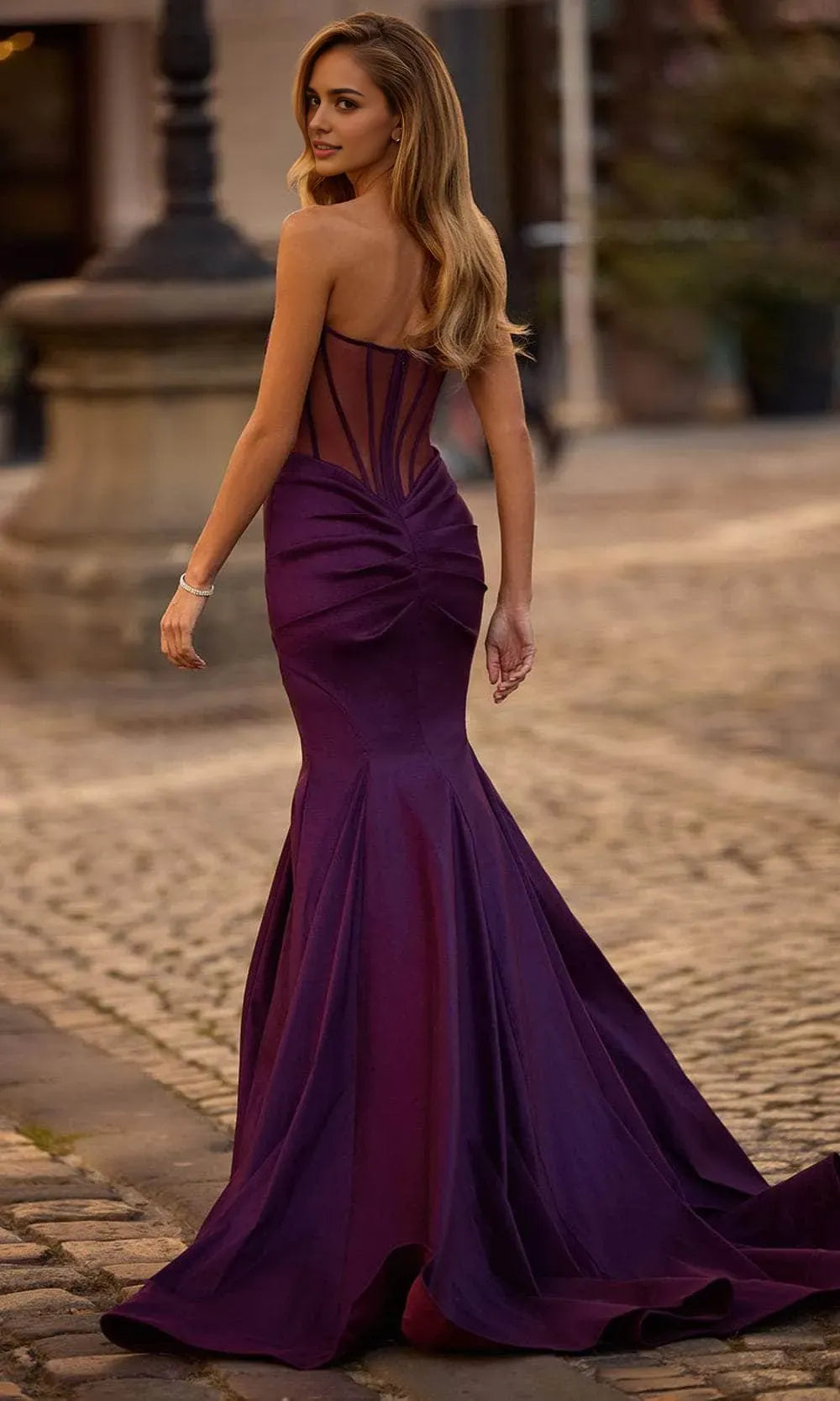 Lustrous Mermaid Sweetheart Strapless Mesh Back Train Length Prom Dress