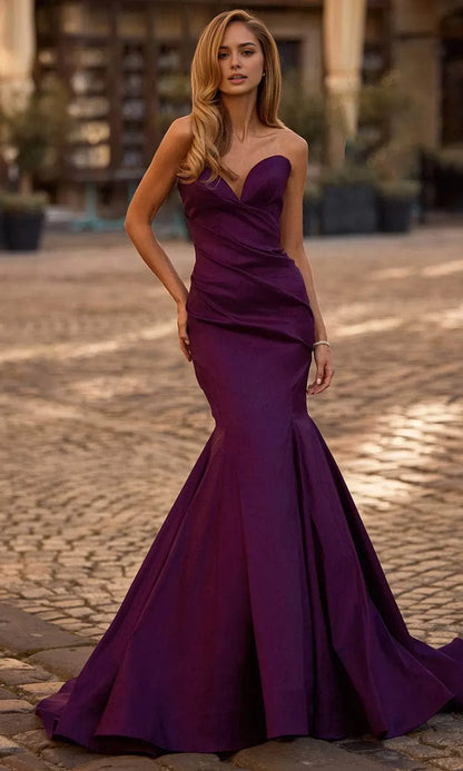 Lustrous Mermaid Sweetheart Strapless Mesh Back Train Length Prom Dress