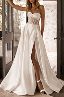 Modern A-Line Sweetheart Strapless Open-Back Train-Length Wedding Dress