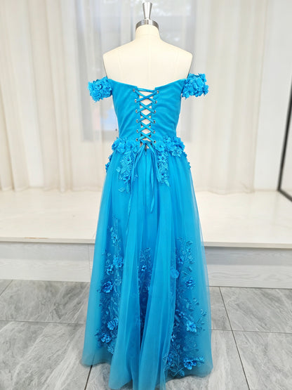 Peacock Blue Tulle A-Line Sweetheart Lace-Up Back Floor-Length Dress