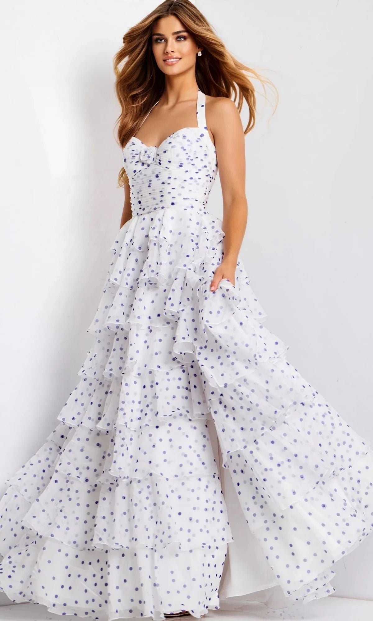 Playful A-Line Halter-Neck Sleeveless Open-Back High-Slit Floor-Length Prom Dress