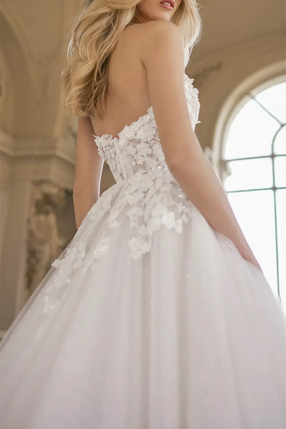 Romantic Ball-Gown Plunge-V-Neck Strapless Open-Back Train-Length Wedding Dress
