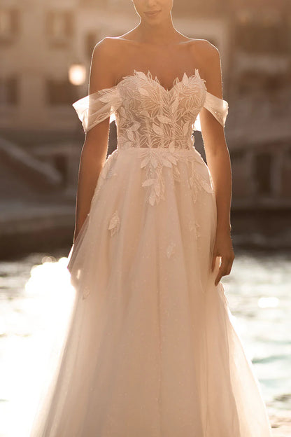 Romantic Ball-Gown Sweetheart Off Shoulder Short Sleeve Zipper Back Train Length Wedding Dress