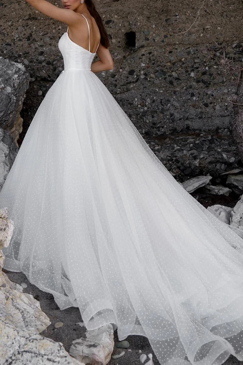 Romantic Ball-Gown Sweetheart Spaghetti Strap Open Back Train Length Wedding Dress