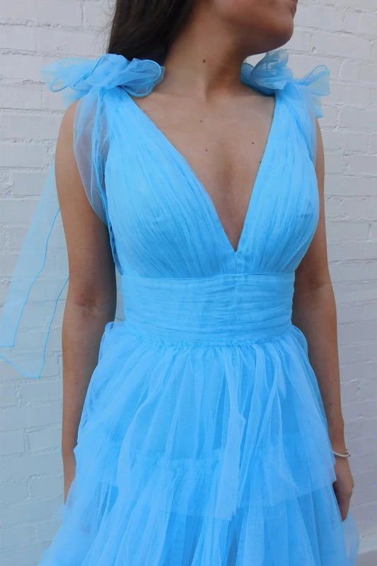 Romantic Ball-Gown V-Neck Sleeveless Bow-Shoulder Tiered-Tulle Train Evening Dress