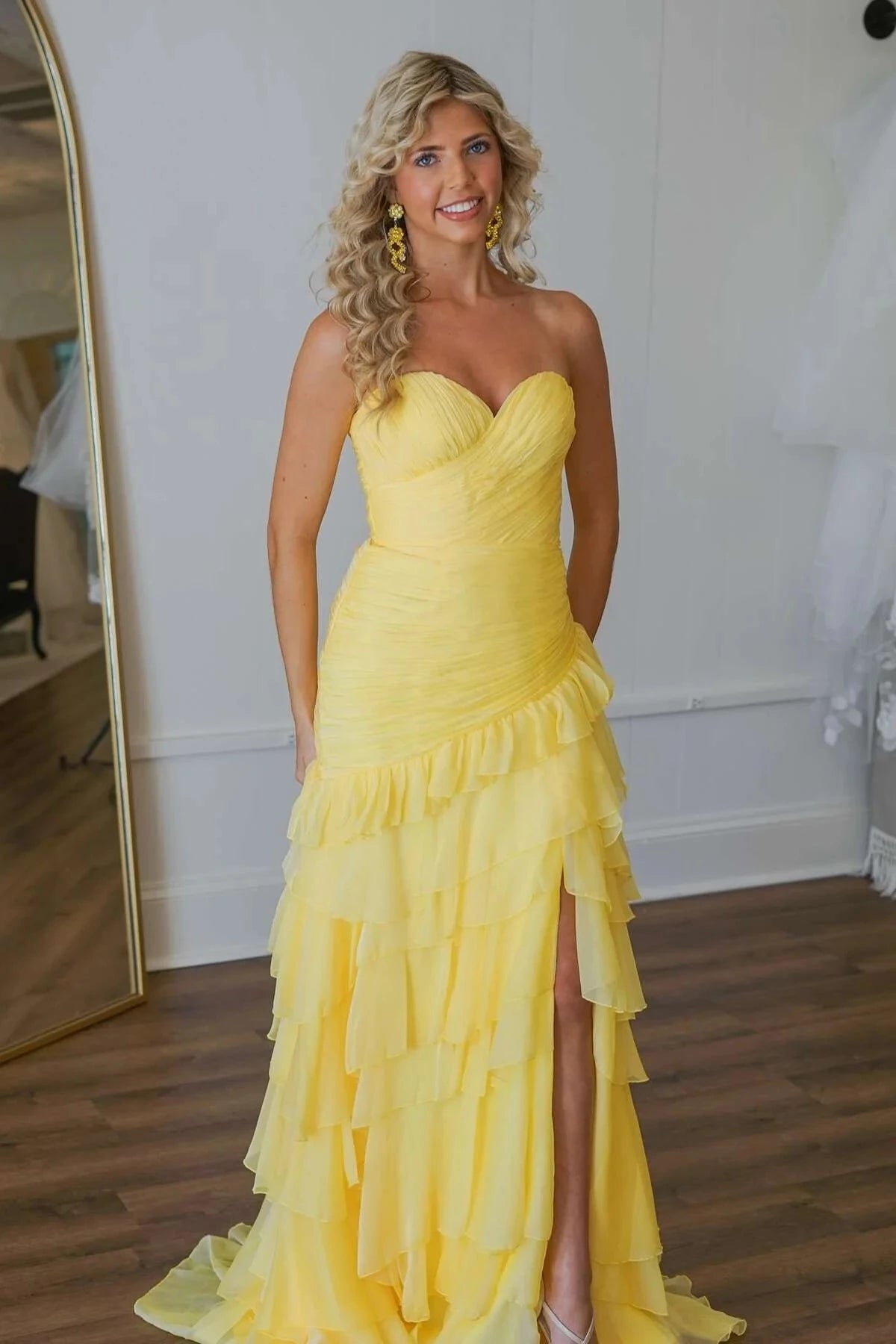 Romantic Mermaid Sweetheart Strapless Ruched Tiered-Ruffle High-Slit Evening Dress
