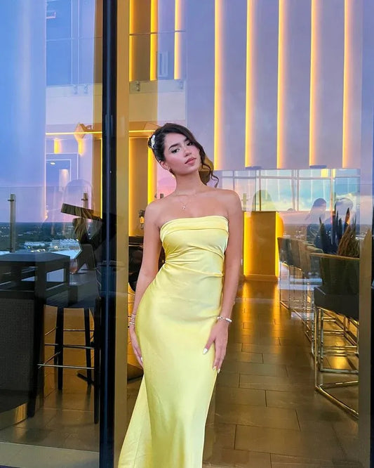 Vibrant Mermaid Strapless Ruched Lemon-Yellow Floor-Length Prom Gown.