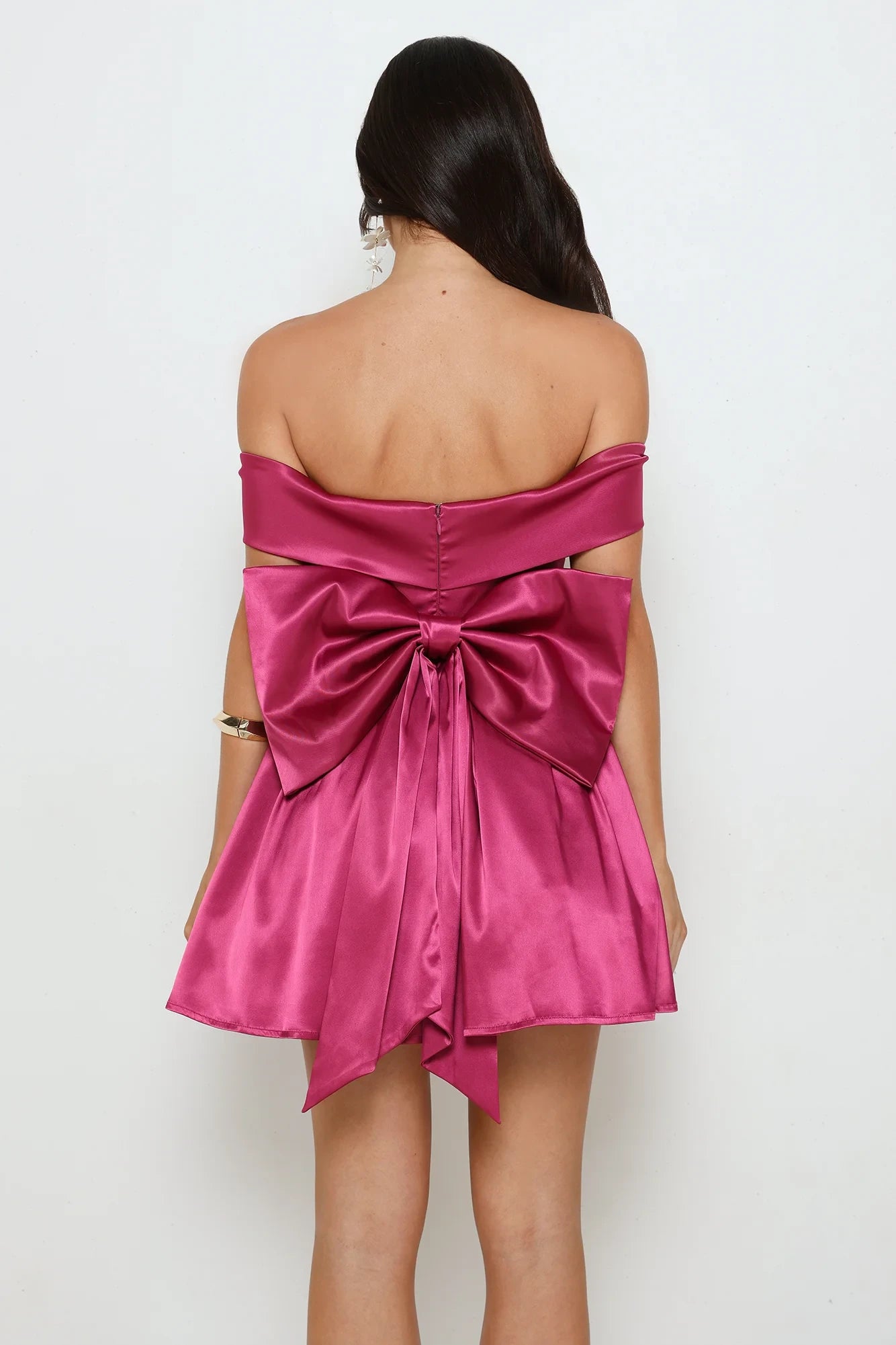 Vibrant A-Line Off-the-Shoulder Sleeveless Big Bow Back Mini Homecoming Dresses