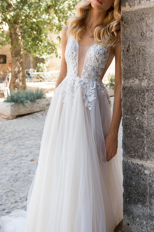 Vintage A-Line Plunge V Neck Sleeveless Lace Back Train Length Wedding Dress