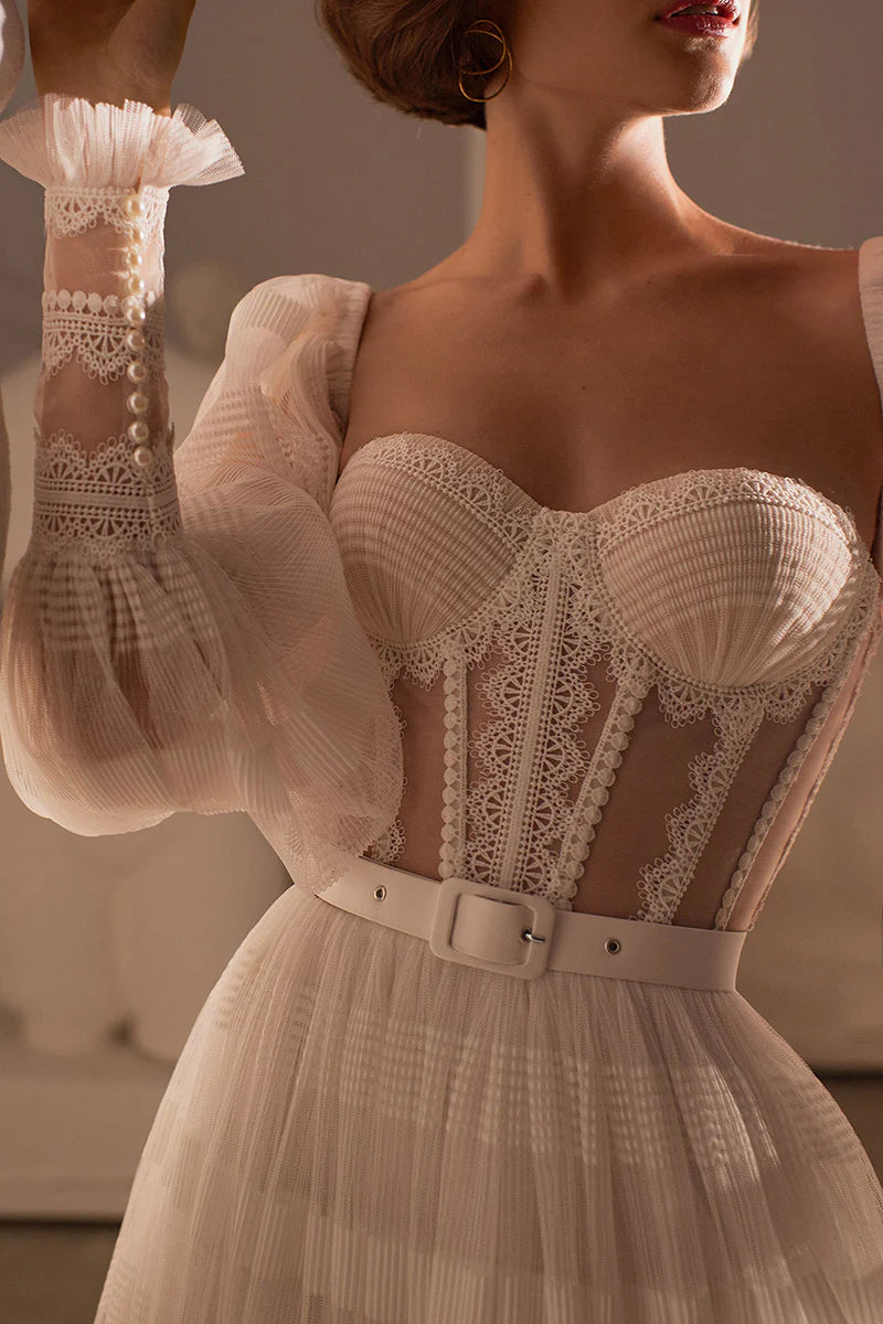 Vintage A-Line Sweetheart Detachable-Puff-Sleeve Lace-Up-Back Train-Length Wedding Dress