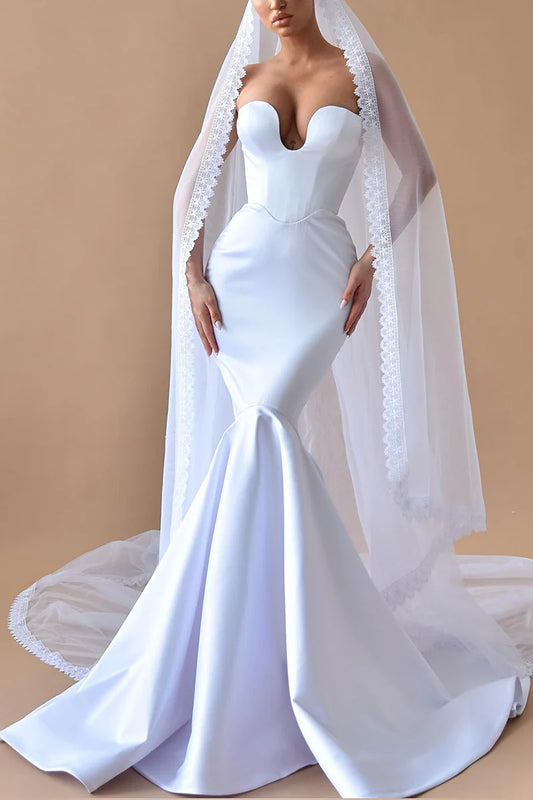 Vintage Mermaid Sweetheart Strapless Corset-Back Train-Length Wedding Dress