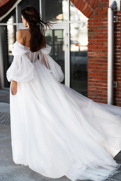 Whimsical Ball Gown Sweetheart Detachable Puff Sleeve Lace Up Back Train Length Wedding Dress