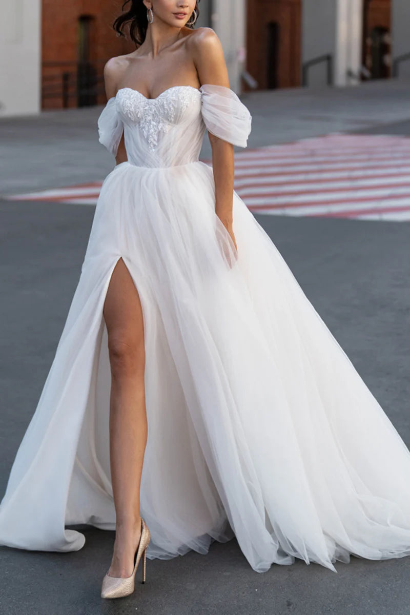 Whimsical Ball Gown Sweetheart Detachable Puff Sleeve Lace Up Back Train Length Wedding Dress