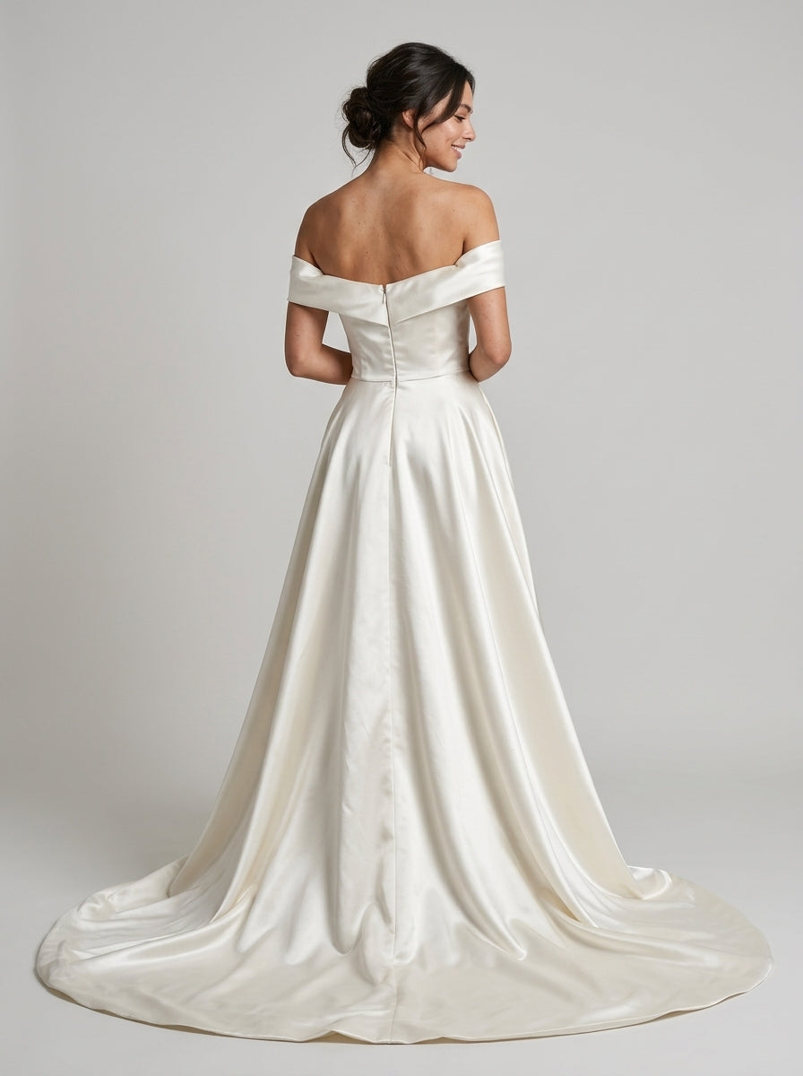 Elegant Ball-gown Off-the-shoulder Sleeveless Button-back Train-length Wedding Dress