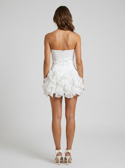 Playful A-line Sweetheart Strapless Zip-back Mini Homecoming Dress