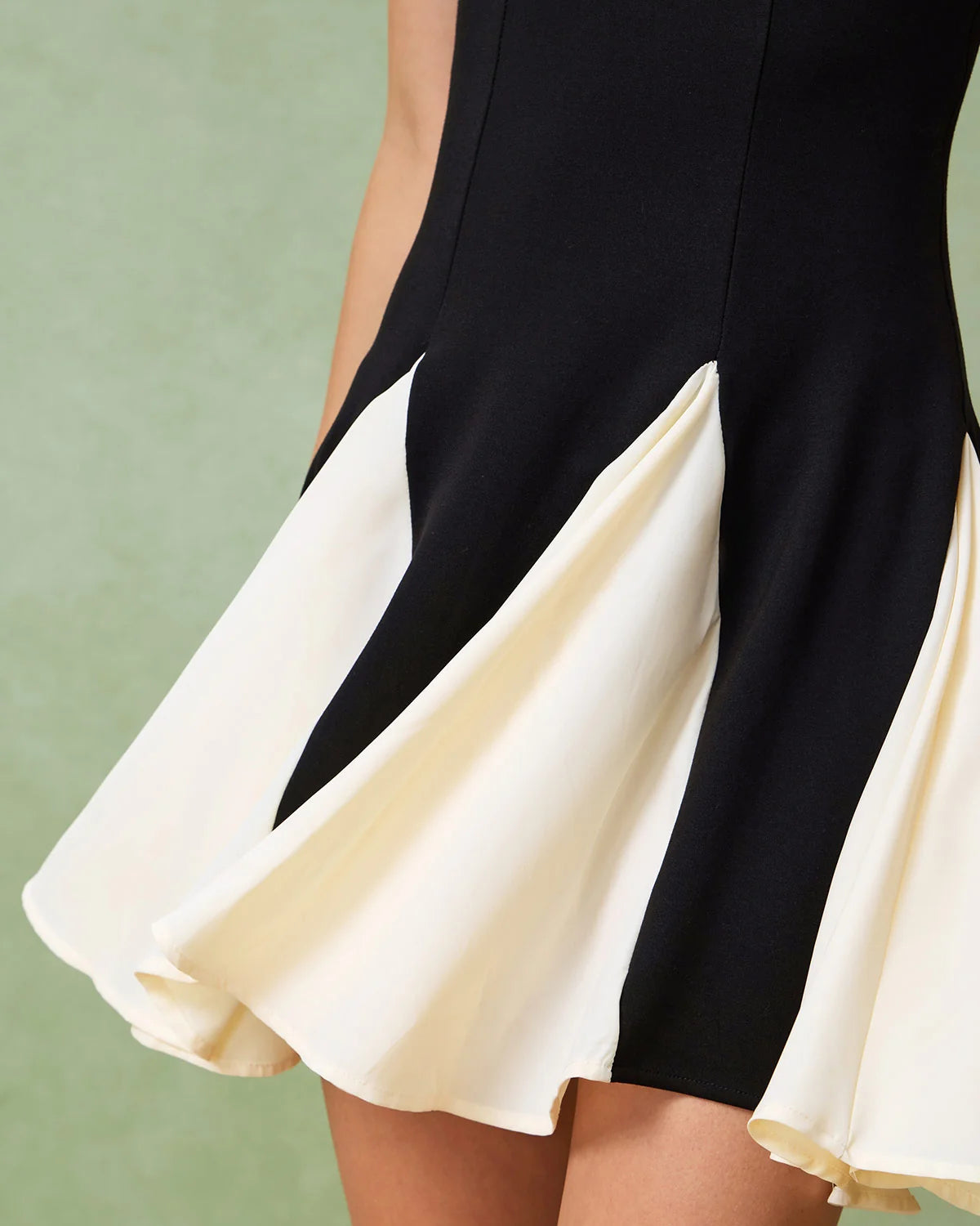 Black and Ivory Crepe a-line scoop-neck zipper-back mini Dress - Aabei Dress