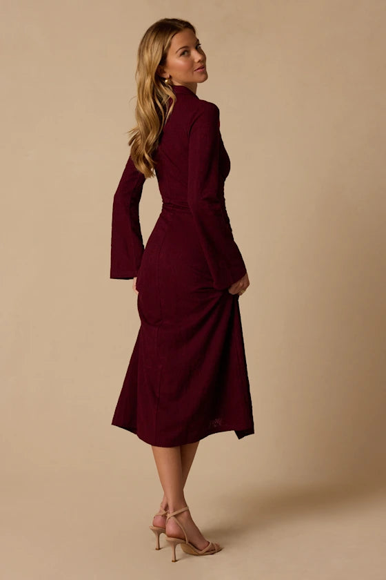 Burgundy Textured Stretch Knit Sheath V-Neck High Back Midi Dress Back View - Aabei Dress