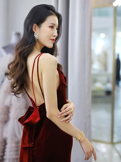 Burgundy Velvet Sheath/column Cowl Neck Backless Floor-Length Dress Back View - Aabei Dress