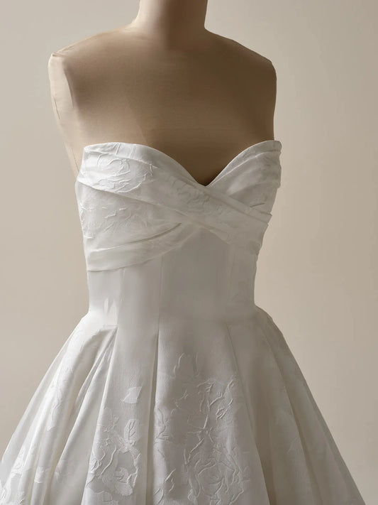 Wedding Dress A-Line Off-the-Shoulder Sweetheart Sleeveless Jacquard Bridal Gown Formal Wear Dresses