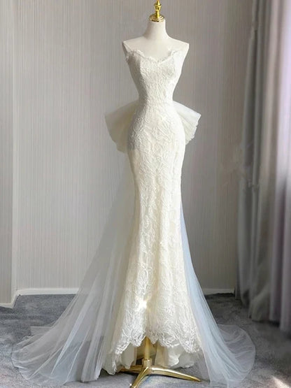 Ivory Lace & Tulle Mermaid Sweetheart V-Back Floor-Length Dress Front View - Aabei Dress