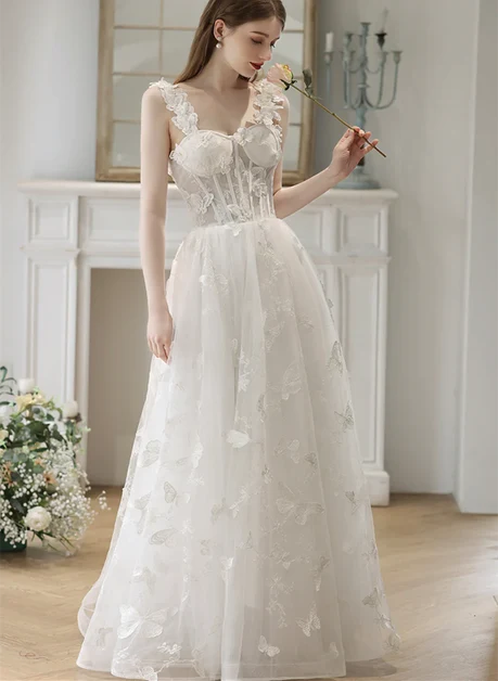 Ivory Tulle A-Line Sweetheart Lace-Up Back Floor-Length Dress Front View - Aabei Dress