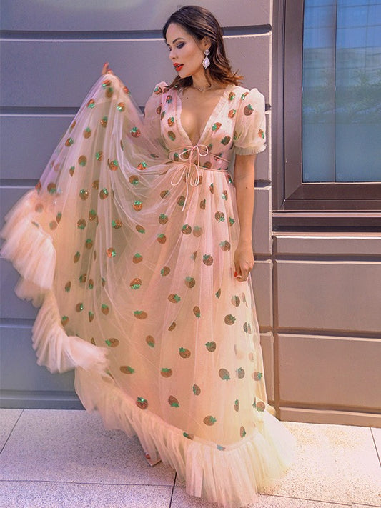 A-Line/Princess Tulle Ruffles V-neck Short Sleeves Floor-Length Dresses